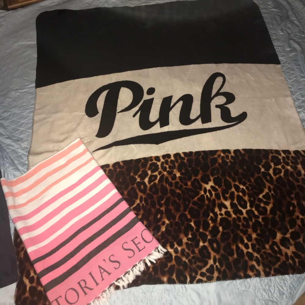 Victoria’s Secret PINK Sherpa & throw blanket